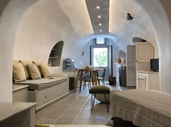 Cave House Martrona Φοινικιά