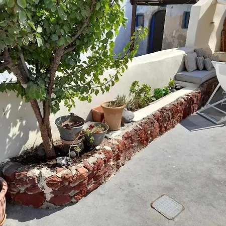 Cave House Martrona * Foinikia (Santorini)
