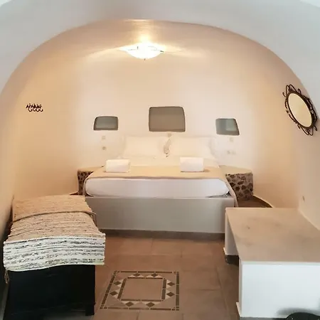 Cave House Martrona 펜션 *