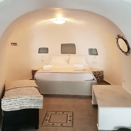 Cave House Martrona Holiday home *